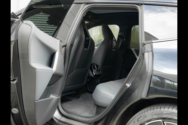 BMW iX xDrive50 - Luchtvering - Active Steering - Pano - Trekhaak