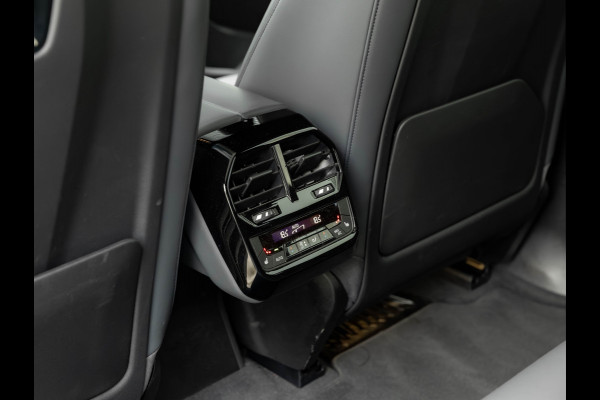 BMW iX xDrive50 - Luchtvering - Active Steering - Pano - Trekhaak