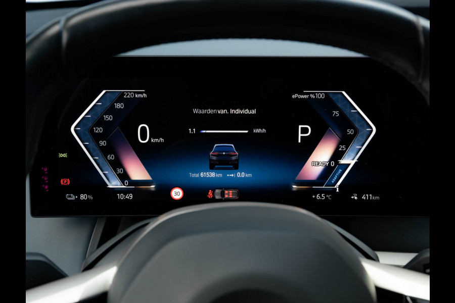 BMW iX xDrive50 - Luchtvering - Active Steering - Pano - Trekhaak