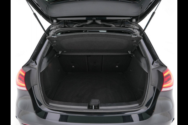 Mercedes-Benz A-Klasse 160 AMG-Sportpack Business-Solution (INCL-BTW) *WIDESCREEN-DIGI-COCKPIT | FULL-LED | LEATHER-MICROFIBRE | CAMERA | DYNAMIC-SELECT | CRUISE | HEATED-SPORTSEATS | PRIVACY-GLASS | DAB | AMBIENT-LIGHT | 18"ALU*