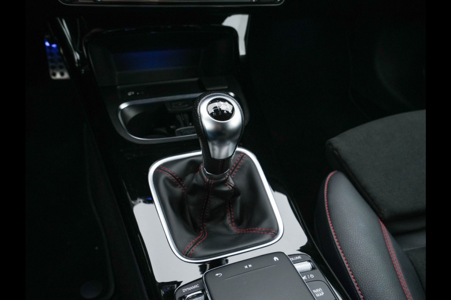 Mercedes-Benz A-Klasse 160 AMG-Sportpack Business-Solution (INCL-BTW) *WIDESCREEN-DIGI-COCKPIT | FULL-LED | LEATHER-MICROFIBRE | CAMERA | DYNAMIC-SELECT | CRUISE | HEATED-SPORTSEATS | PRIVACY-GLASS | DAB | AMBIENT-LIGHT | 18"ALU*