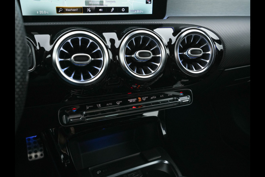 Mercedes-Benz A-Klasse 160 AMG-Sportpack Business-Solution (INCL-BTW) *WIDESCREEN-DIGI-COCKPIT | FULL-LED | LEATHER-MICROFIBRE | CAMERA | DYNAMIC-SELECT | CRUISE | HEATED-SPORTSEATS | PRIVACY-GLASS | DAB | AMBIENT-LIGHT | 18"ALU*