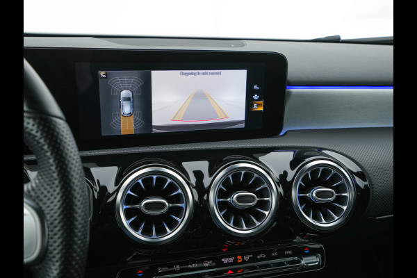 Mercedes-Benz A-Klasse 160 AMG-Sportpack Business-Solution (INCL-BTW) *WIDESCREEN-DIGI-COCKPIT | FULL-LED | LEATHER-MICROFIBRE | CAMERA | DYNAMIC-SELECT | CRUISE | HEATED-SPORTSEATS | PRIVACY-GLASS | DAB | AMBIENT-LIGHT | 18"ALU*