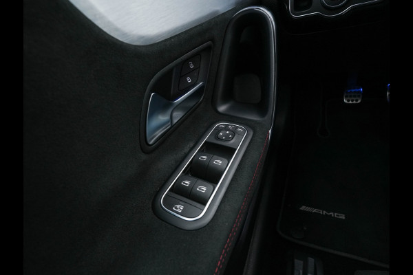 Mercedes-Benz A-Klasse 160 AMG-Sportpack Business-Solution (INCL-BTW) *WIDESCREEN-DIGI-COCKPIT | FULL-LED | LEATHER-MICROFIBRE | CAMERA | DYNAMIC-SELECT | CRUISE | HEATED-SPORTSEATS | PRIVACY-GLASS | DAB | AMBIENT-LIGHT | 18"ALU*