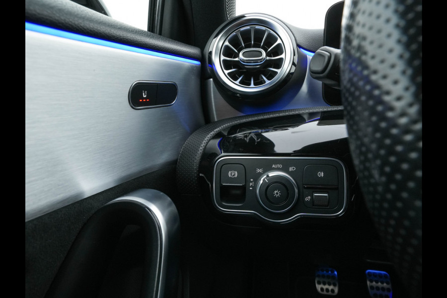 Mercedes-Benz A-Klasse 160 AMG-Sportpack Business-Solution (INCL-BTW) *WIDESCREEN-DIGI-COCKPIT | FULL-LED | LEATHER-MICROFIBRE | CAMERA | DYNAMIC-SELECT | CRUISE | HEATED-SPORTSEATS | PRIVACY-GLASS | DAB | AMBIENT-LIGHT | 18"ALU*