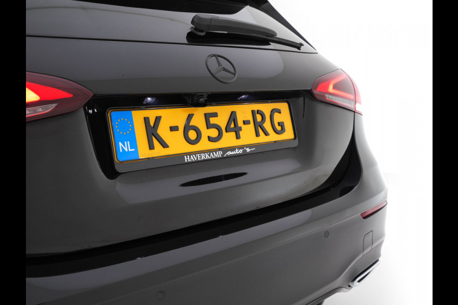 Mercedes-Benz A-Klasse 160 AMG-Sportpack Business-Solution (INCL-BTW) *WIDESCREEN-DIGI-COCKPIT | FULL-LED | LEATHER-MICROFIBRE | CAMERA | DYNAMIC-SELECT | CRUISE | HEATED-SPORTSEATS | PRIVACY-GLASS | DAB | AMBIENT-LIGHT | 18"ALU*