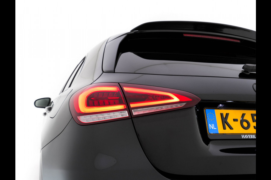 Mercedes-Benz A-Klasse 160 AMG-Sportpack Business-Solution (INCL-BTW) *WIDESCREEN-DIGI-COCKPIT | FULL-LED | LEATHER-MICROFIBRE | CAMERA | DYNAMIC-SELECT | CRUISE | HEATED-SPORTSEATS | PRIVACY-GLASS | DAB | AMBIENT-LIGHT | 18"ALU*