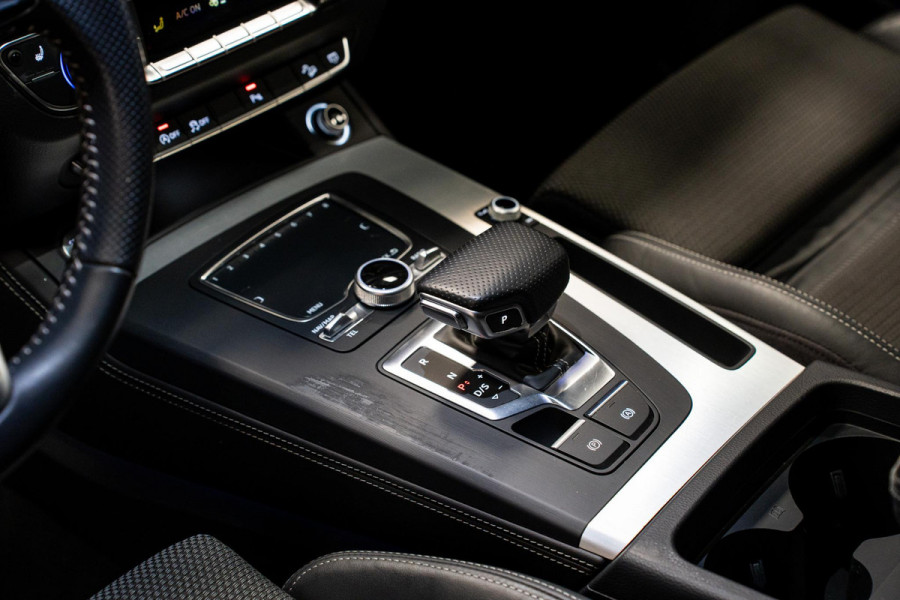 Audi Q5 2.0 TFSI quattro Audi Q5 2.0 TFSI Quattro *S-Line / Luchtvering / Virtual Dashboard / Keyless Entry / Audi Sound-systeem*