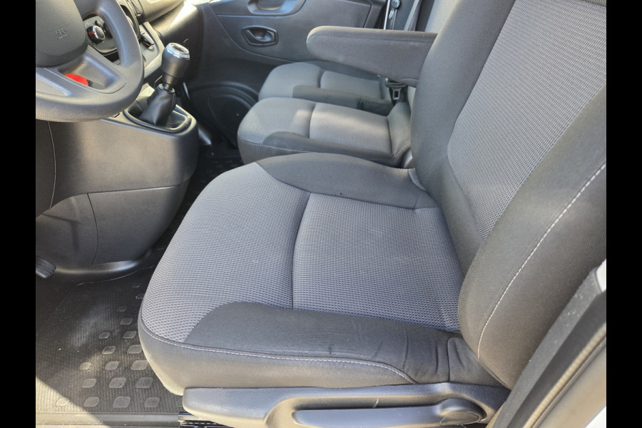 Renault Trafic 2.0 dCi 120Pk /88kw L2 Airco Parkeersensor Trekhaak Business