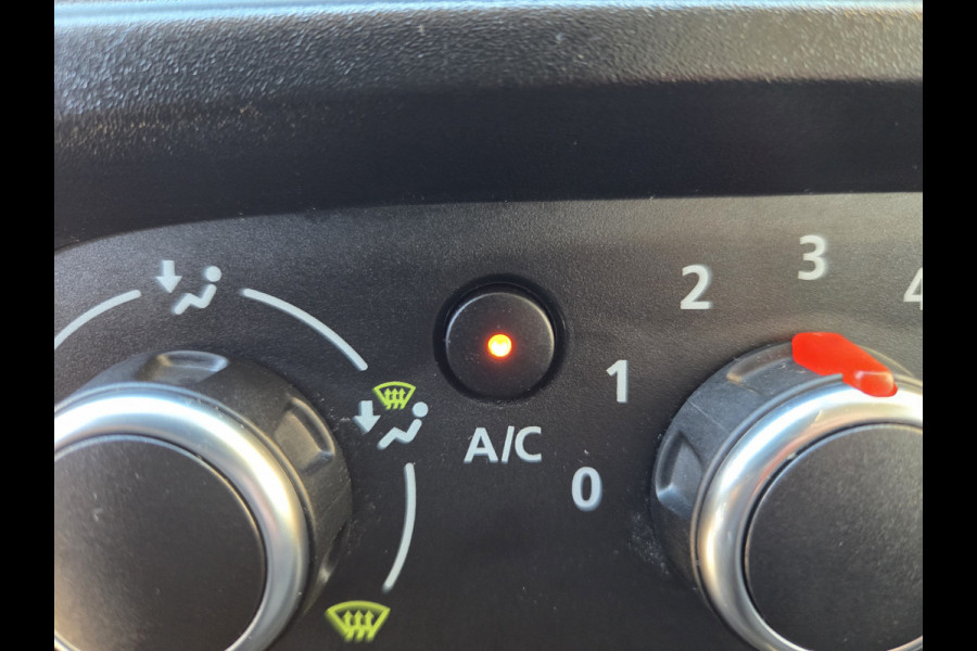 Renault Trafic 2.0 dCi 120Pk /88kw L2 Airco Parkeersensor Trekhaak Business