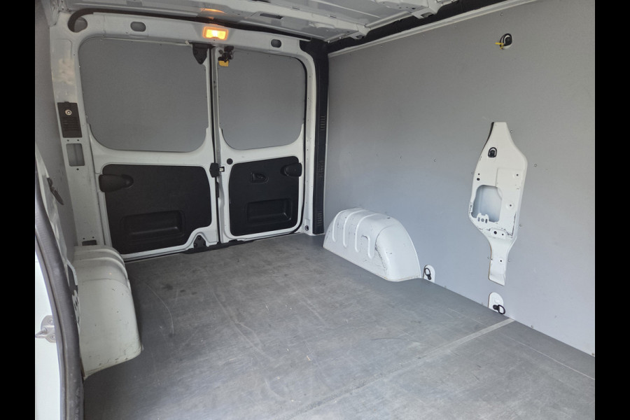 Renault Trafic 2.0 dCi 130Pk/ 96 Kw Nieuw model L2 Business Airco Cruisecontrol Achteruitrijcamera