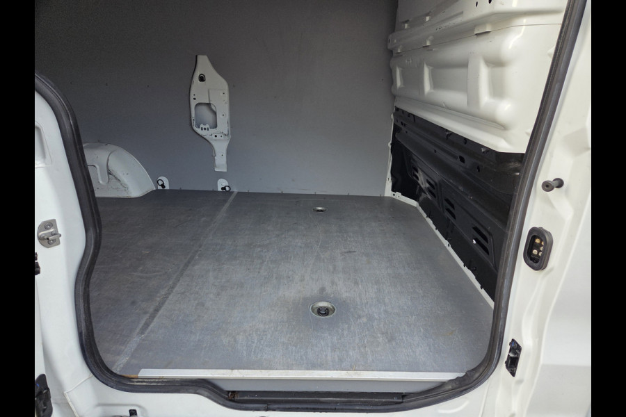 Renault Trafic 2.0 dCi 130Pk/ 96 Kw Nieuw model L2 Business Airco Cruisecontrol Achteruitrijcamera