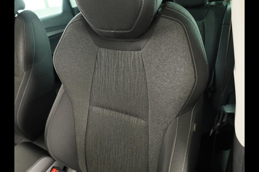 Škoda Karoq 1.0 TSI Business Edition 115 PK | Navigatie | Parkeercamera | Keyless entry |