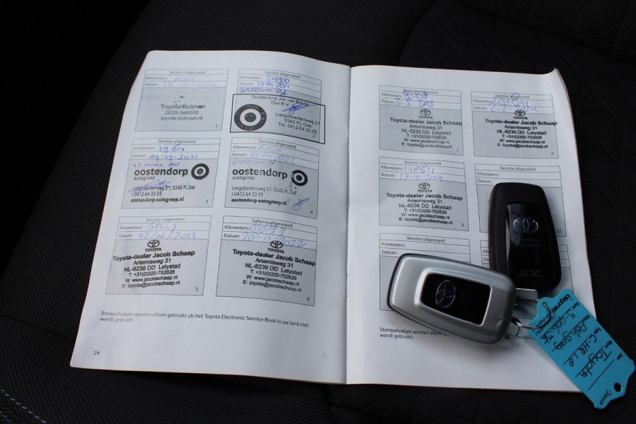 Toyota C-HR 1.8 Hybrid Business Plus RIJKLAAR PRIJS