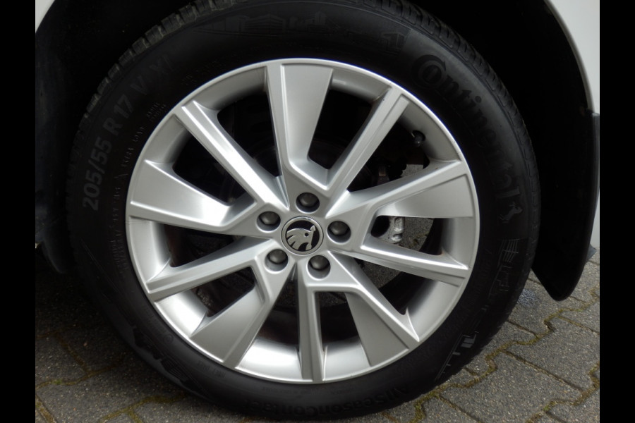 Škoda Kamiq TSI Business Ed. | Automaat | Navi | Apple carpl / Andr. Auto |