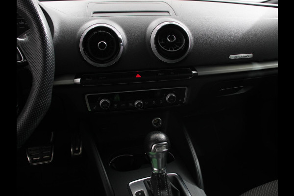 Audi A3 Sportback 1.5 TFSI CNG Automaat S-Line Navigatie Parkeersensoren achter Cruise Control Stoelverwarming 18"Lichtmetalen velgen Ledverlichting Climate Control
