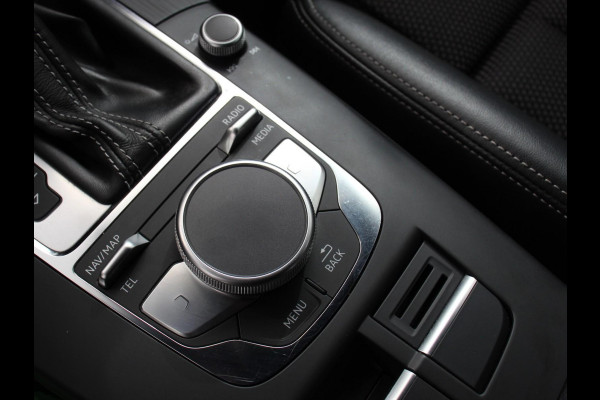 Audi A3 Sportback 1.5 TFSI CNG Automaat S-Line Navigatie Parkeersensoren achter Cruise Control Stoelverwarming 18"Lichtmetalen velgen Ledverlichting Climate Control