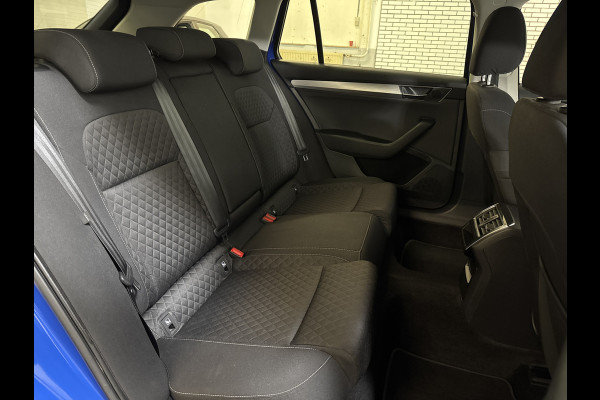 Škoda Superb Combi TSI iV 218PK HYBRID DSG BUSINESS TREKHAAK/NAVI/CANTON-AUDIO