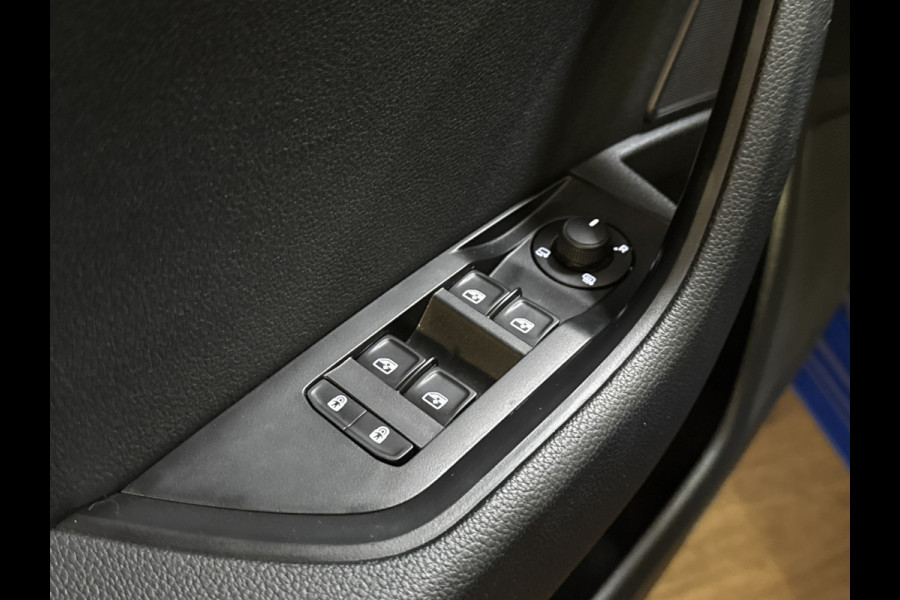 Škoda Superb Combi TSI iV 218PK HYBRID DSG BUSINESS TREKHAAK/NAVI/CANTON-AUDIO