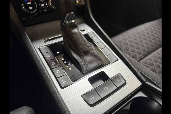 Škoda Superb Combi TSI iV 218PK HYBRID DSG BUSINESS TREKHAAK/NAVI/CANTON-AUDIO