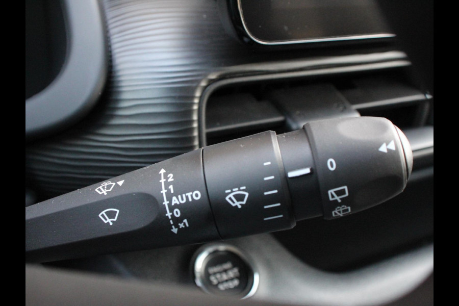 Jeep Avenger Longitude 54 kWh Automaat Navigatie Apple Carplay/Android Auto Parkeersensoren Cruise Control Stoelverwarming Full LED Virtual Cockpit Climate Control