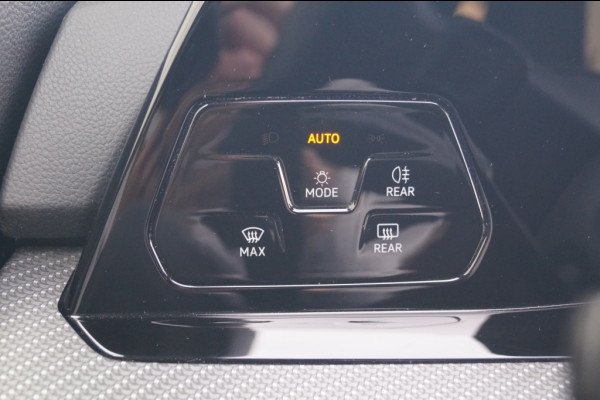 Volkswagen Golf 1.5 eTSI 130pk DSG R-Line -LED-ECC-NAVI-