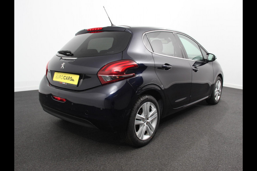 Peugeot 208 1.2 PureTech 110pk Automaat Allure Cruise control Parkeersensoren achter LED Navigatie Climate Control Extra Getint glas Lichtmetalen Velgen