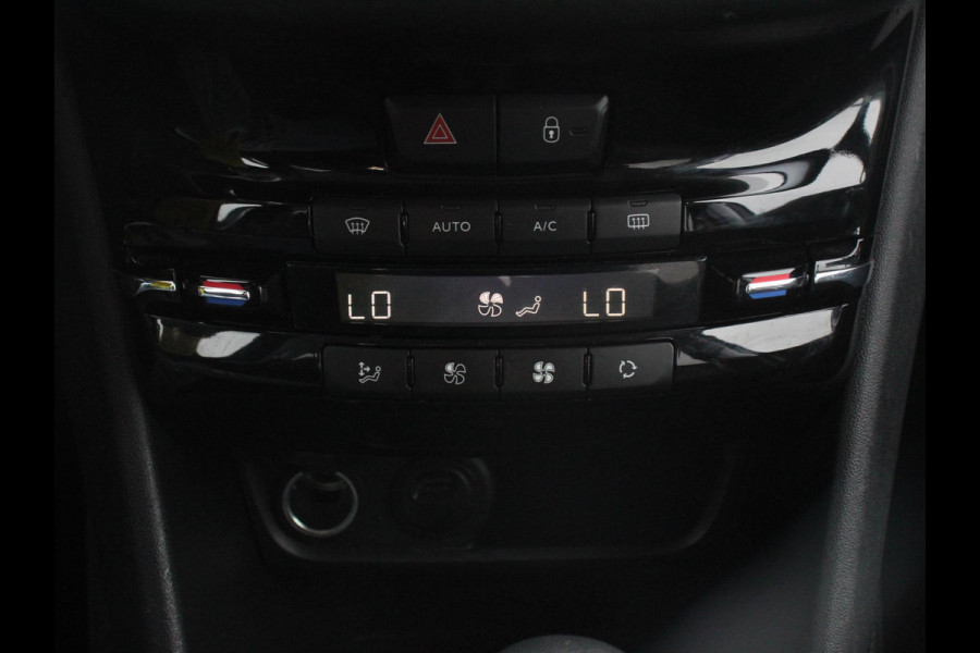Peugeot 208 1.2 PureTech 110pk Automaat Allure Cruise control Parkeersensoren achter LED Navigatie Climate Control Extra Getint glas Lichtmetalen Velgen
