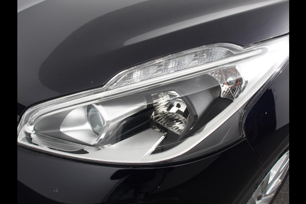 Peugeot 208 1.2 PureTech 110pk Automaat Allure Cruise control Parkeersensoren achter LED Navigatie Climate Control Extra Getint glas Lichtmetalen Velgen