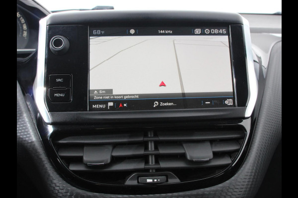 Peugeot 208 1.2 PureTech 110pk Automaat Allure Cruise control Parkeersensoren achter LED Navigatie Climate Control Extra Getint glas Lichtmetalen Velgen