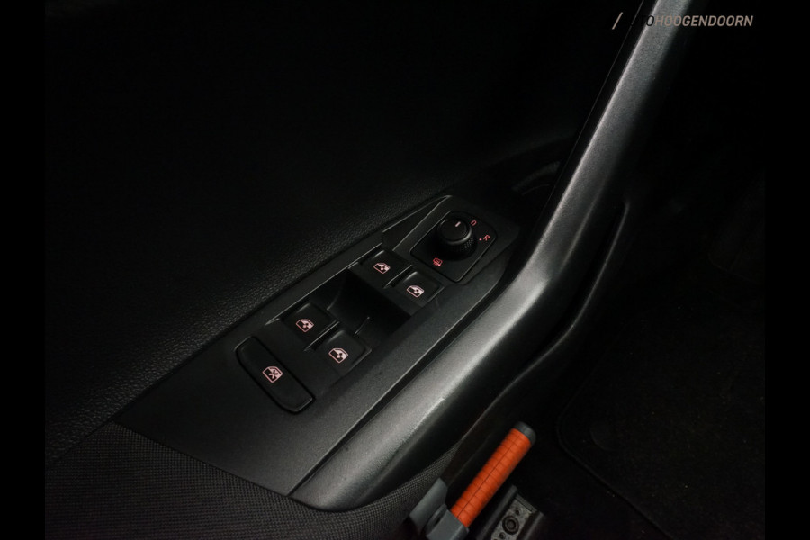 Volkswagen Polo 1.0 TSI DSG Comfortline Business Luxe (ADAPTIVE,PARKEERSENSOREN,NAVIGATIE,APPLE CARPLAY,LM-VELGEN,TOPCONDITIE)