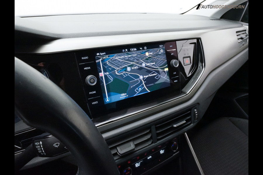 Volkswagen Polo 1.0 TSI DSG Comfortline Business Luxe (ADAPTIVE,PARKEERSENSOREN,NAVIGATIE,APPLE CARPLAY,LM-VELGEN,TOPCONDITIE)