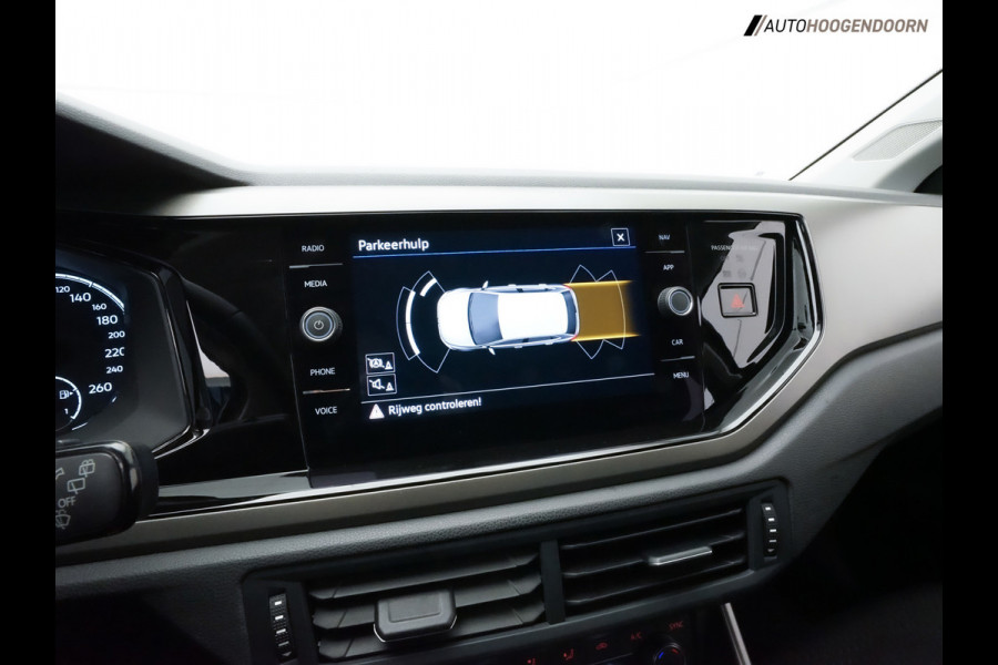 Volkswagen Polo 1.0 TSI DSG Comfortline Business Luxe (ADAPTIVE,PARKEERSENSOREN,NAVIGATIE,APPLE CARPLAY,LM-VELGEN,TOPCONDITIE)