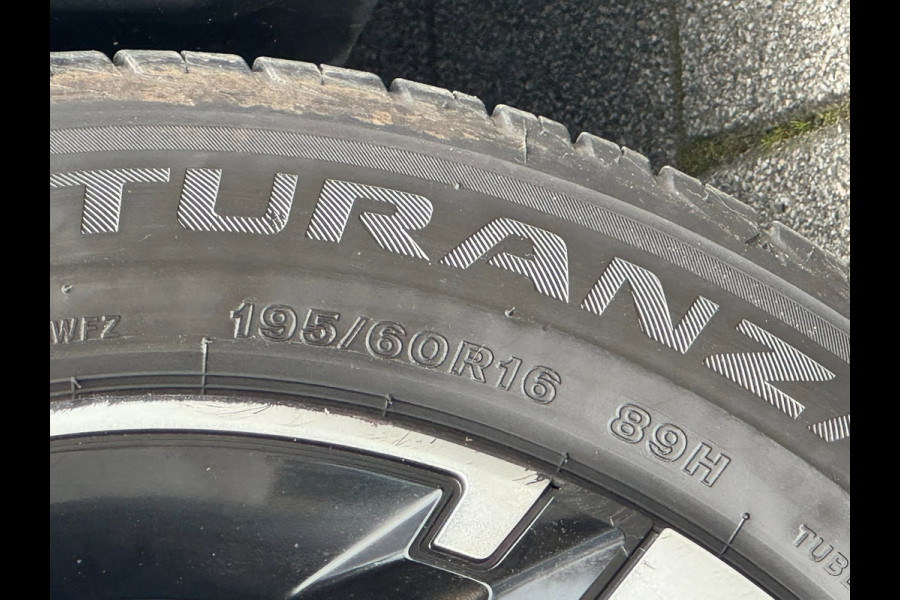 Opel Crossland 1.2 Edition - Apple CarPlay / Navigatie I Airco I PDC I LED I Dealer onderhouden