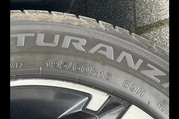 Opel Crossland 1.2 Edition - Apple CarPlay / Navigatie I Airco I PDC I LED I Dealer onderhouden