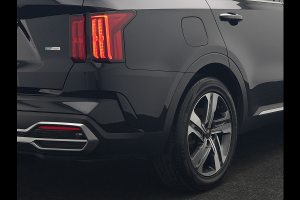 Kia Sorento 1.6 T-GDI 4WD ExecutiveLine PHEV 265pk Dealer O.H. | Trekhaak Afn. | Panodak | Adaptive Cruise | Head Up | Luxe Lederen Comfortstoelen Memory & Ventilatie | 360 Camera | Bose Sound | Stoelen & Stuur Verwarmd | Blis | Keyless | Plug In Hybrid