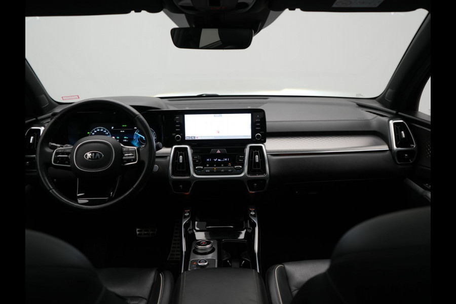 Kia Sorento 1.6 T-GDI 4WD ExecutiveLine PHEV 265pk Dealer O.H. | Trekhaak Afn. | Panodak | Adaptive Cruise | Head Up | Luxe Lederen Comfortstoelen Memory & Ventilatie | 360 Camera | Bose Sound | Stoelen & Stuur Verwarmd | Blis | Keyless | Plug In Hybrid