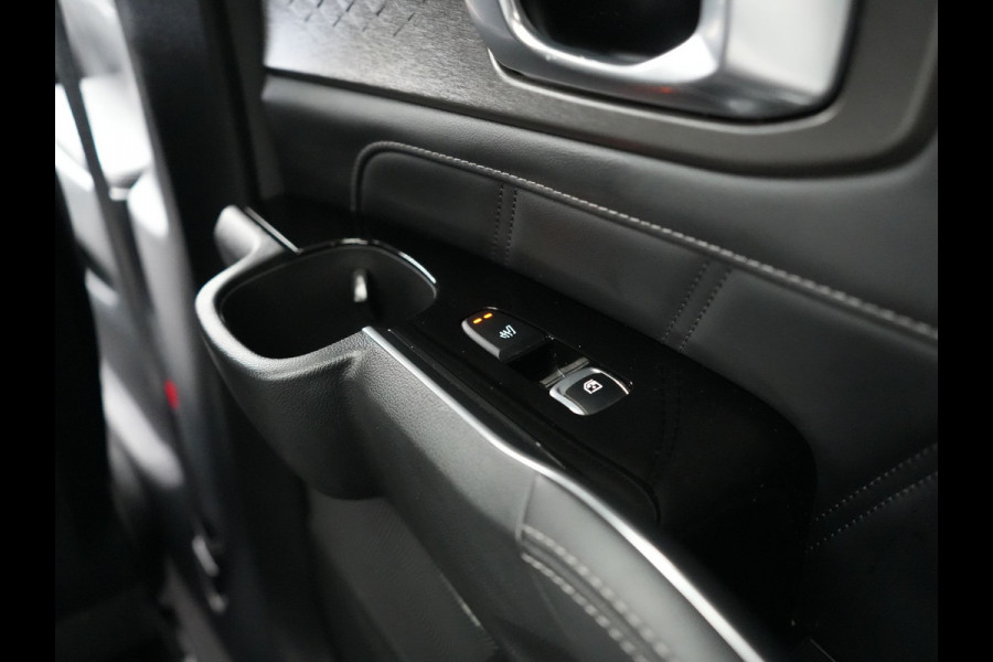 Kia Sorento 1.6 T-GDI 4WD ExecutiveLine PHEV 265pk Dealer O.H. | Trekhaak Afn. | Panodak | Adaptive Cruise | Head Up | Luxe Lederen Comfortstoelen Memory & Ventilatie | 360 Camera | Bose Sound | Stoelen & Stuur Verwarmd | Blis | Keyless | Plug In Hybrid