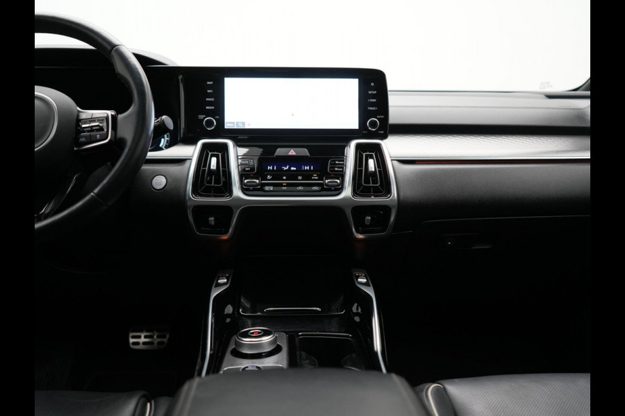 Kia Sorento 1.6 T-GDI 4WD ExecutiveLine PHEV 265pk Dealer O.H. | Trekhaak Afn. | Panodak | Adaptive Cruise | Head Up | Luxe Lederen Comfortstoelen Memory & Ventilatie | 360 Camera | Bose Sound | Stoelen & Stuur Verwarmd | Blis | Keyless | Plug In Hybrid