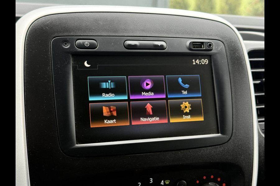 Renault Trafic 1.6 dCi / L1H1 / 1e EIG. / INRICHTING / TREKHAAK / AIRCO / CRUISE / LED / NAVI / 3-ZITS