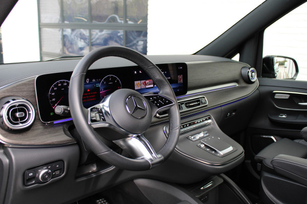 Mercedes-Benz V-Klasse 250d / DC / AMG / Panorama / 2x Elec Schuifd / 360 Cam / Burmester / Vol Opties / NIEUWSTAAT