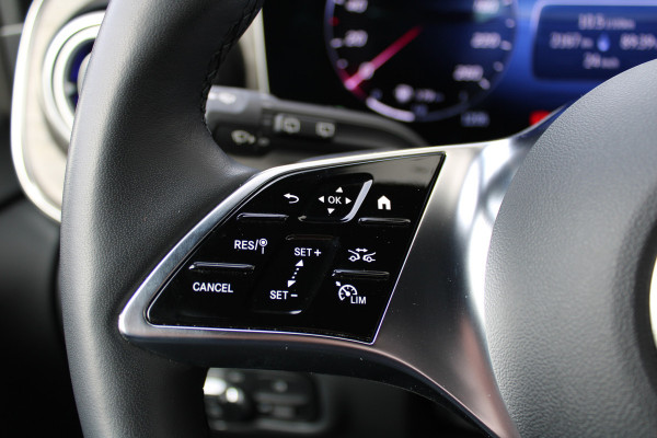 Mercedes-Benz V-Klasse 250d / DC / AMG / Panorama / 2x Elec Schuifd / 360 Cam / Burmester / Vol Opties / NIEUWSTAAT