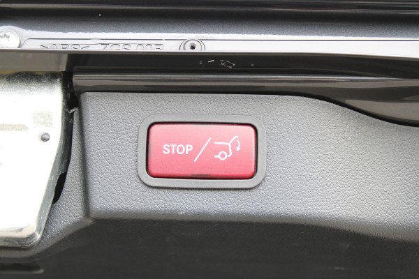 Mercedes-Benz V-Klasse 250d / DC / AMG / Panorama / 2x Elec Schuifd / 360 Cam / Burmester / Vol Opties / NIEUWSTAAT