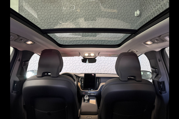 Volvo XC60 2.0 T6 AWD ULTRA DARK NIEUWE AUTO ELEK.TREKHAAK HARMAN KARDON HEADUP 360.CAM LEER SCHUIFDAK PHEV Plug in Hybrid ✅ Top Auto's Wijchen ,  Altijd een Ruim aanbod van Volvo's i  BUSINESS / CORE / BRIGHT / DARK / ULTRA DARK / PLUS DARK / BLACK EDITION  / ESSENTIAL / T6 / T8 ✅