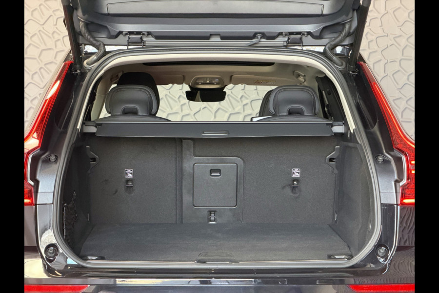 Volvo XC60 2.0 T6 AWD ULTRA DARK NIEUWE AUTO ELEK.TREKHAAK HARMAN KARDON HEADUP 360.CAM LEER SCHUIFDAK PHEV Plug in Hybrid ✅ Top Auto's Wijchen ,  Altijd een Ruim aanbod van Volvo's i  BUSINESS / CORE / BRIGHT / DARK / ULTRA DARK / PLUS DARK / BLACK EDITION  / ESSENTIAL / T6 / T8 ✅