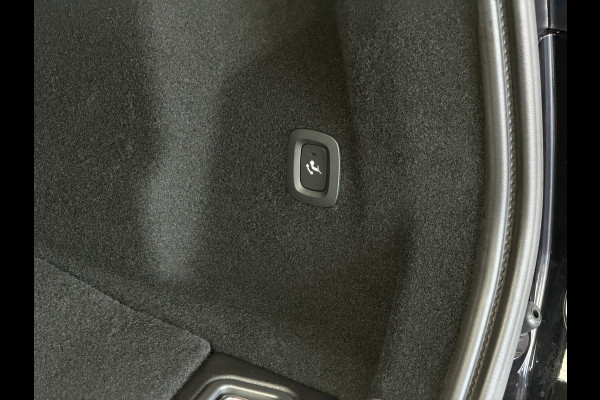 Volvo XC60 2.0 T6 AWD ULTRA DARK NIEUWE AUTO ELEK.TREKHAAK HARMAN KARDON HEADUP 360.CAM LEER SCHUIFDAK PHEV Plug in Hybrid ✅ Top Auto's Wijchen ,  Altijd een Ruim aanbod van Volvo's i  BUSINESS / CORE / BRIGHT / DARK / ULTRA DARK / PLUS DARK / BLACK EDITION  / ESSENTIAL / T6 / T8 ✅