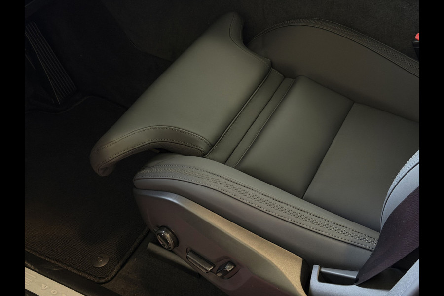 Volvo XC60 2.0 T6 AWD ULTRA DARK NIEUWE AUTO ELEK.TREKHAAK HARMAN KARDON HEADUP 360.CAM LEER SCHUIFDAK PHEV Plug in Hybrid ✅ Top Auto's Wijchen ,  Altijd een Ruim aanbod van Volvo's i  BUSINESS / CORE / BRIGHT / DARK / ULTRA DARK / PLUS DARK / BLACK EDITION  / ESSENTIAL / T6 / T8 ✅