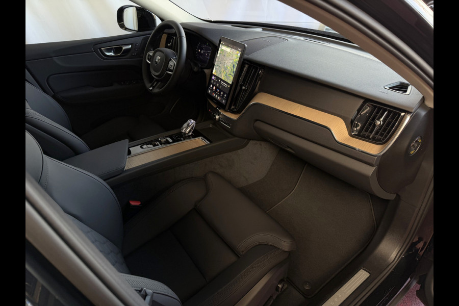 Volvo XC60 2.0 T6 AWD ULTRA DARK NIEUWE AUTO ELEK.TREKHAAK HARMAN KARDON HEADUP 360.CAM LEER SCHUIFDAK PHEV Plug in Hybrid ✅ Top Auto's Wijchen ,  Altijd een Ruim aanbod van Volvo's i  BUSINESS / CORE / BRIGHT / DARK / ULTRA DARK / PLUS DARK / BLACK EDITION  / ESSENTIAL / T6 / T8 ✅