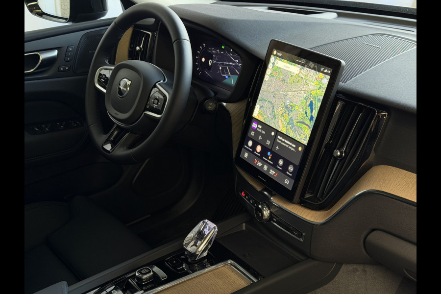 Volvo XC60 2.0 T6 AWD ULTRA DARK NIEUWE AUTO ELEK.TREKHAAK HARMAN KARDON HEADUP 360.CAM LEER SCHUIFDAK PHEV Plug in Hybrid ✅ Top Auto's Wijchen ,  Altijd een Ruim aanbod van Volvo's i  BUSINESS / CORE / BRIGHT / DARK / ULTRA DARK / PLUS DARK / BLACK EDITION  / ESSENTIAL / T6 / T8 ✅