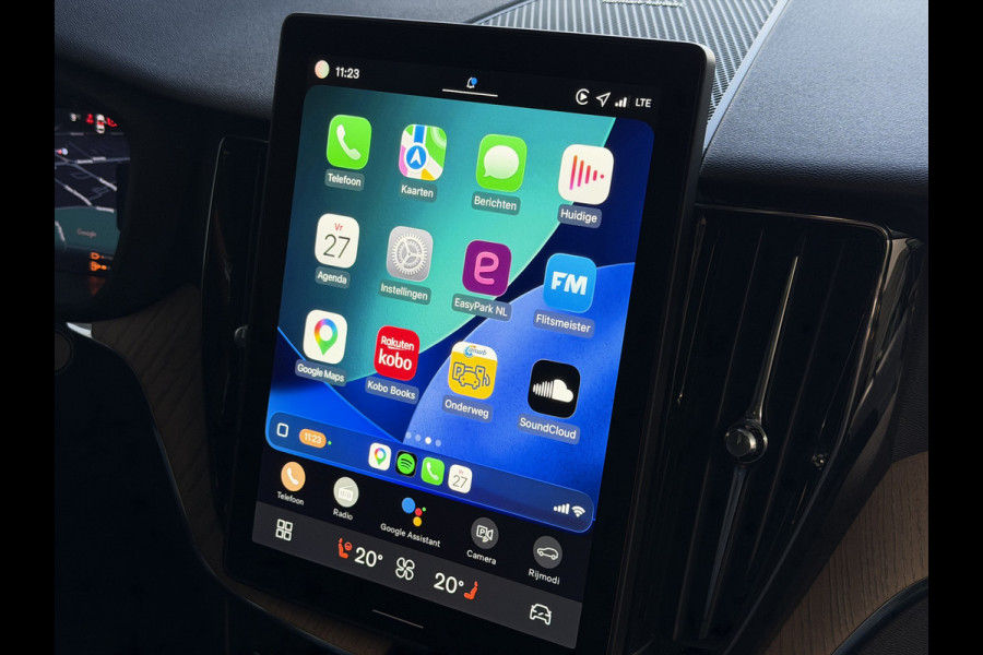 Volvo XC60 2.0 T6 AWD ULTRA DARK NIEUWE AUTO ELEK.TREKHAAK HARMAN KARDON HEADUP 360.CAM LEER SCHUIFDAK PHEV Plug in Hybrid ✅ Top Auto's Wijchen ,  Altijd een Ruim aanbod van Volvo's i  BUSINESS / CORE / BRIGHT / DARK / ULTRA DARK / PLUS DARK / BLACK EDITION  / ESSENTIAL / T6 / T8 ✅